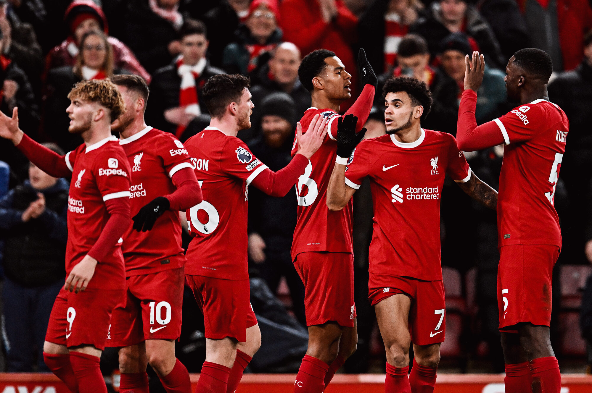 Liverpool Beats Chelsea 4-1 To Maintain Premier League Top Table