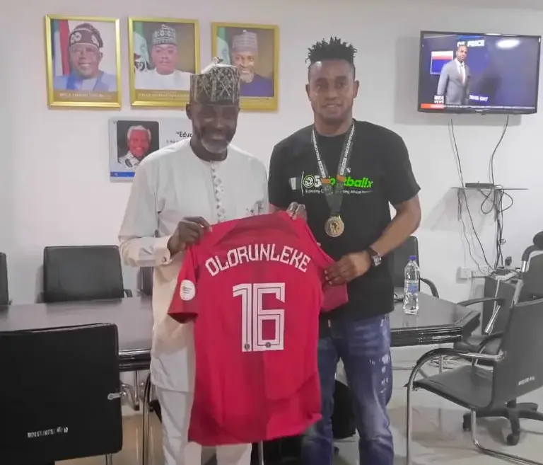 Kogi Govt Host Super Eagles Goalkeeper, Olorunleke