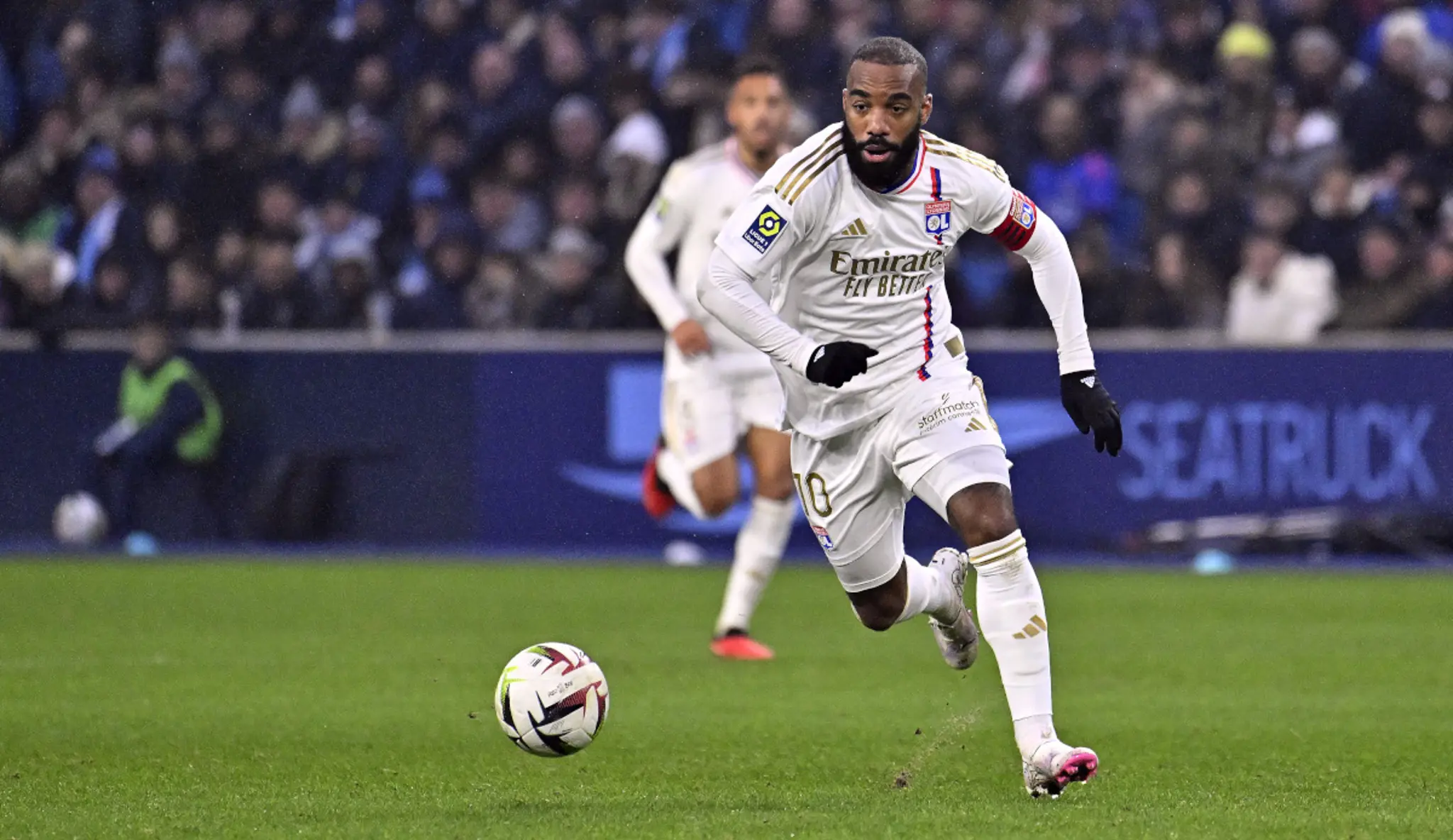 Lacazette Helps Lyon Beat Marseille In Ligue 1 Clash