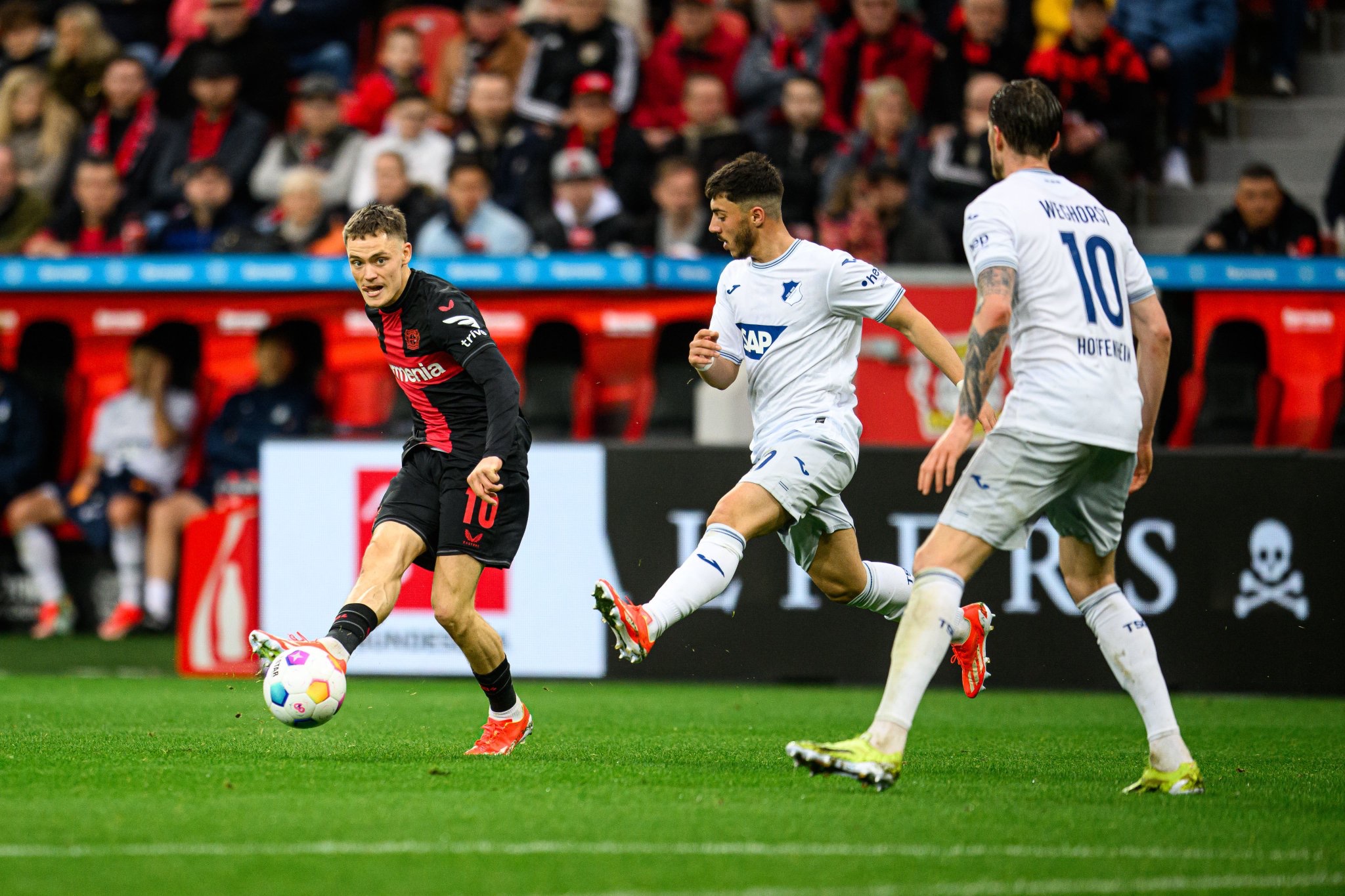 Bayer Leverkusen Claim Stunning Late Win Against Hoffenheim