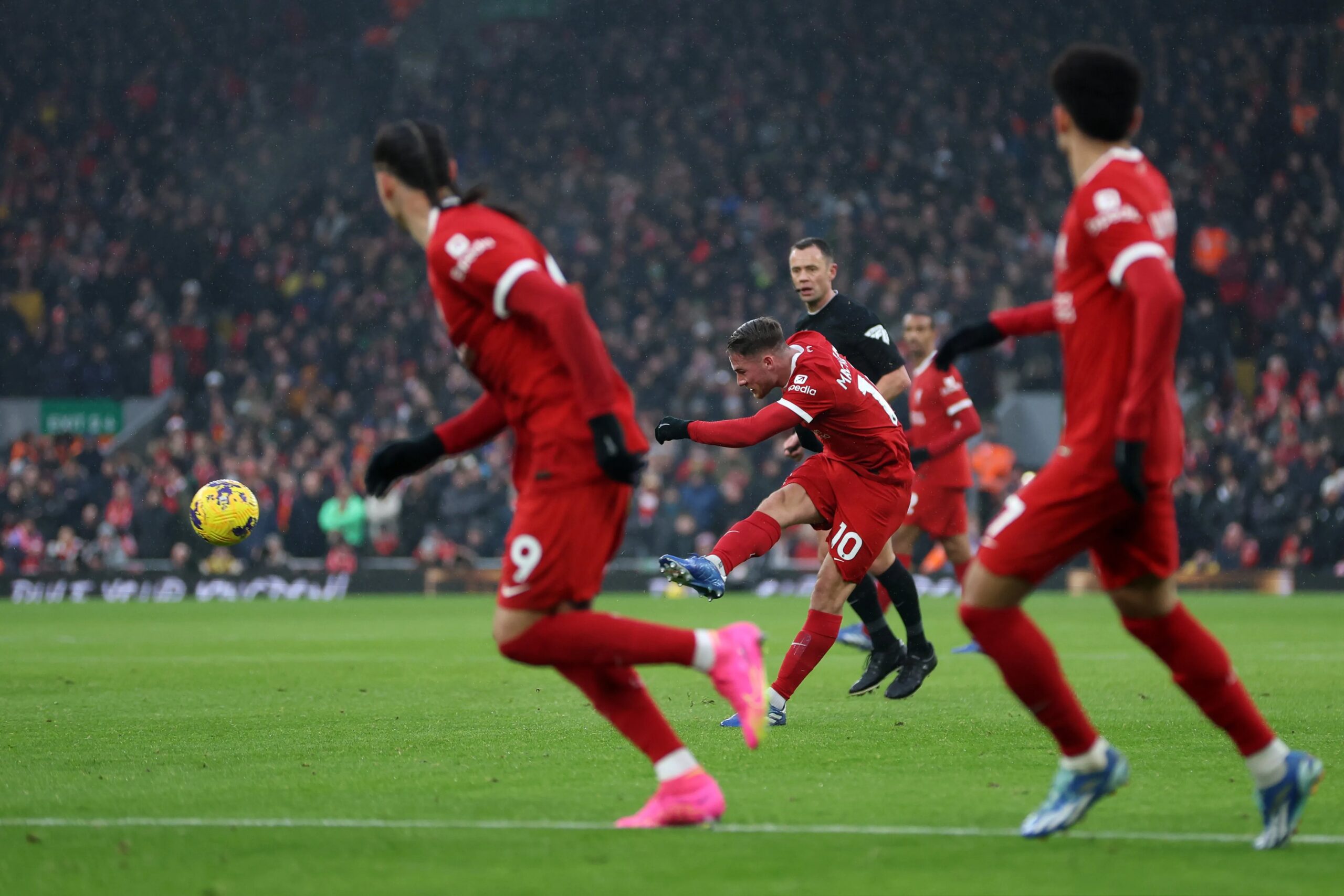 Liverpool Secure Dramatic Victory Over Sheffield United in Title Race Showdown