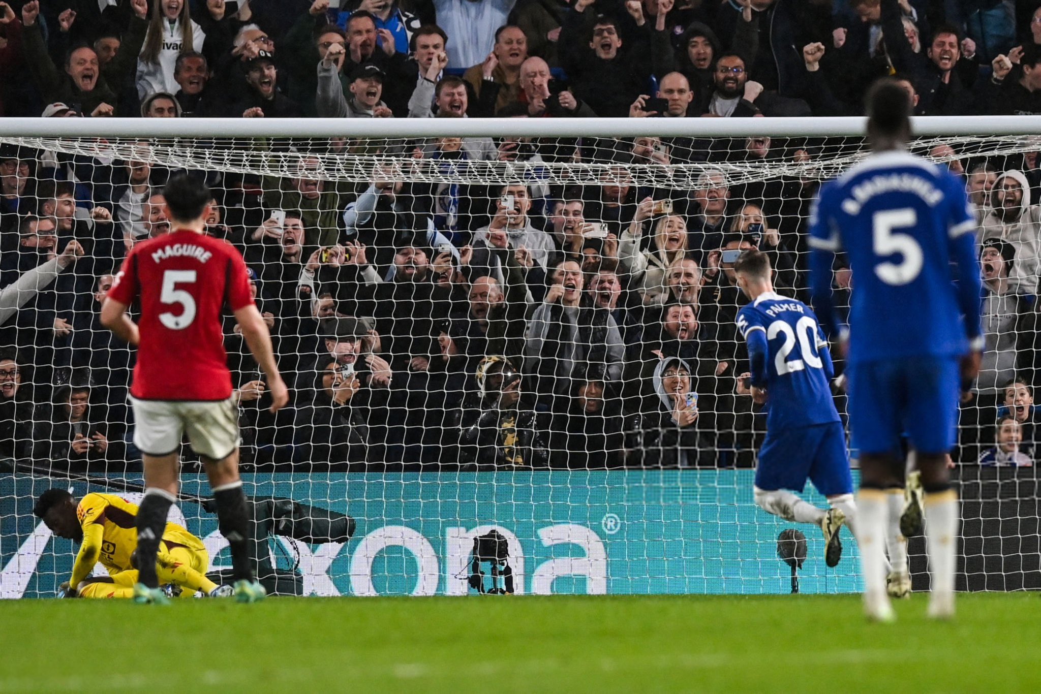 EPL: Chelsea Secures Last-Gasp Victory Over Manchester United