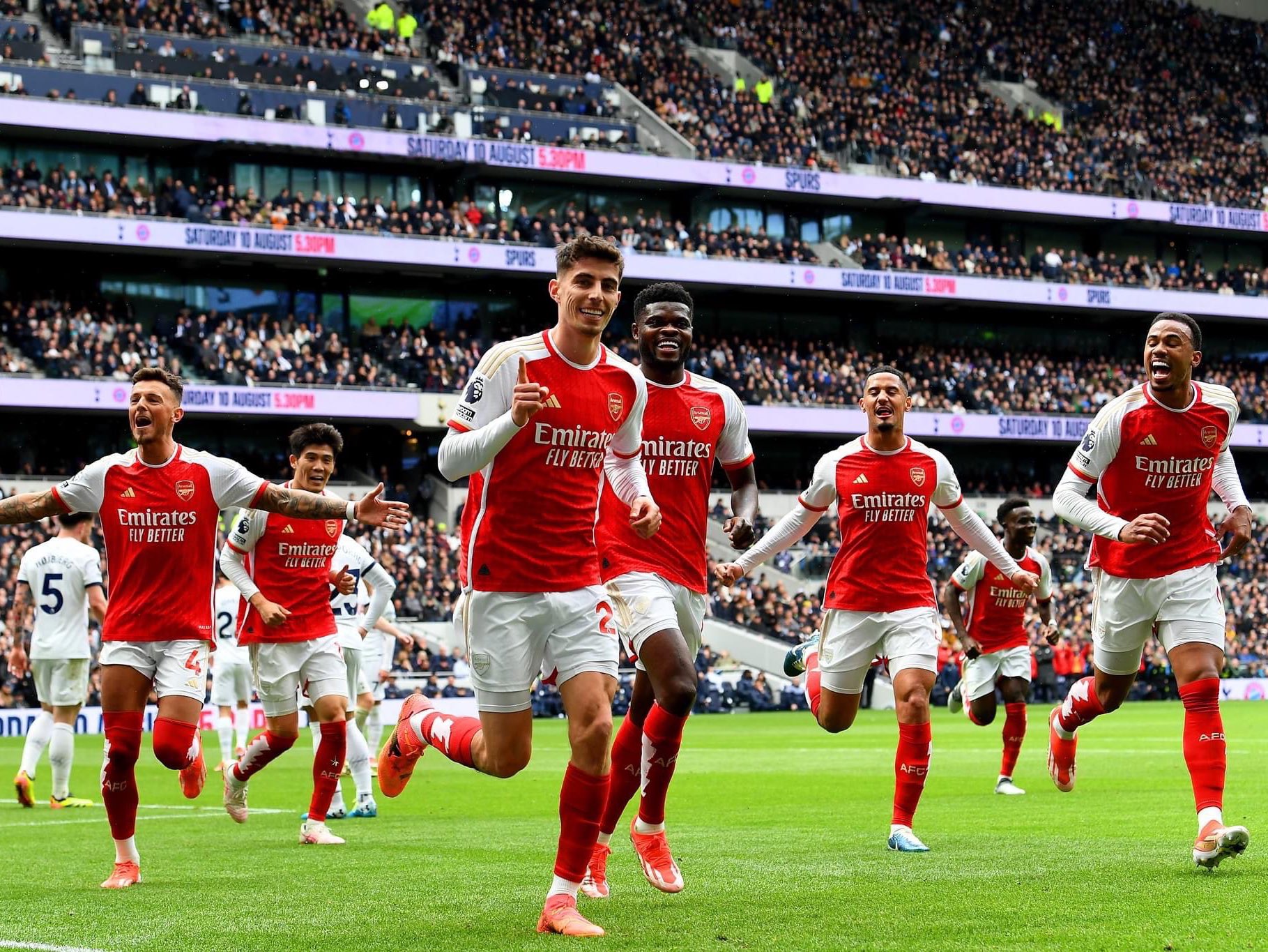 Arsenal Edge Past Tottenham In Thrilling North London Derby