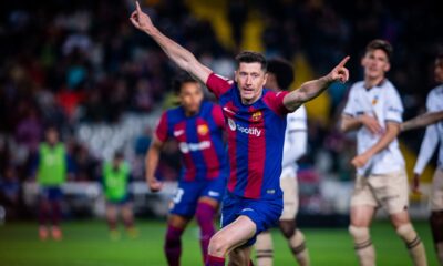 Robert Lewandowski Nets Hat-trick As Barcelona Edges Pass 10-man Valencia