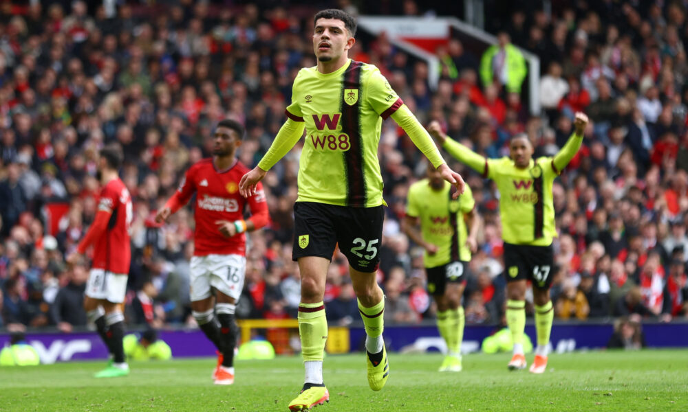 Burnley's Strong Performance Earns Vital Point Against Manchester United