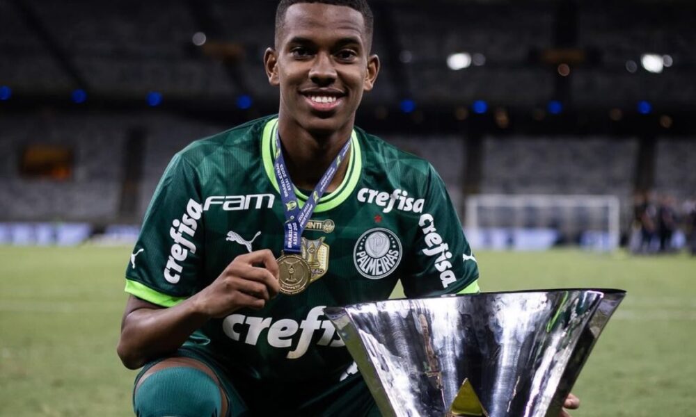 Chelsea Reach Verbal Agreement To Sign Brazilian Gem Willian Estevão