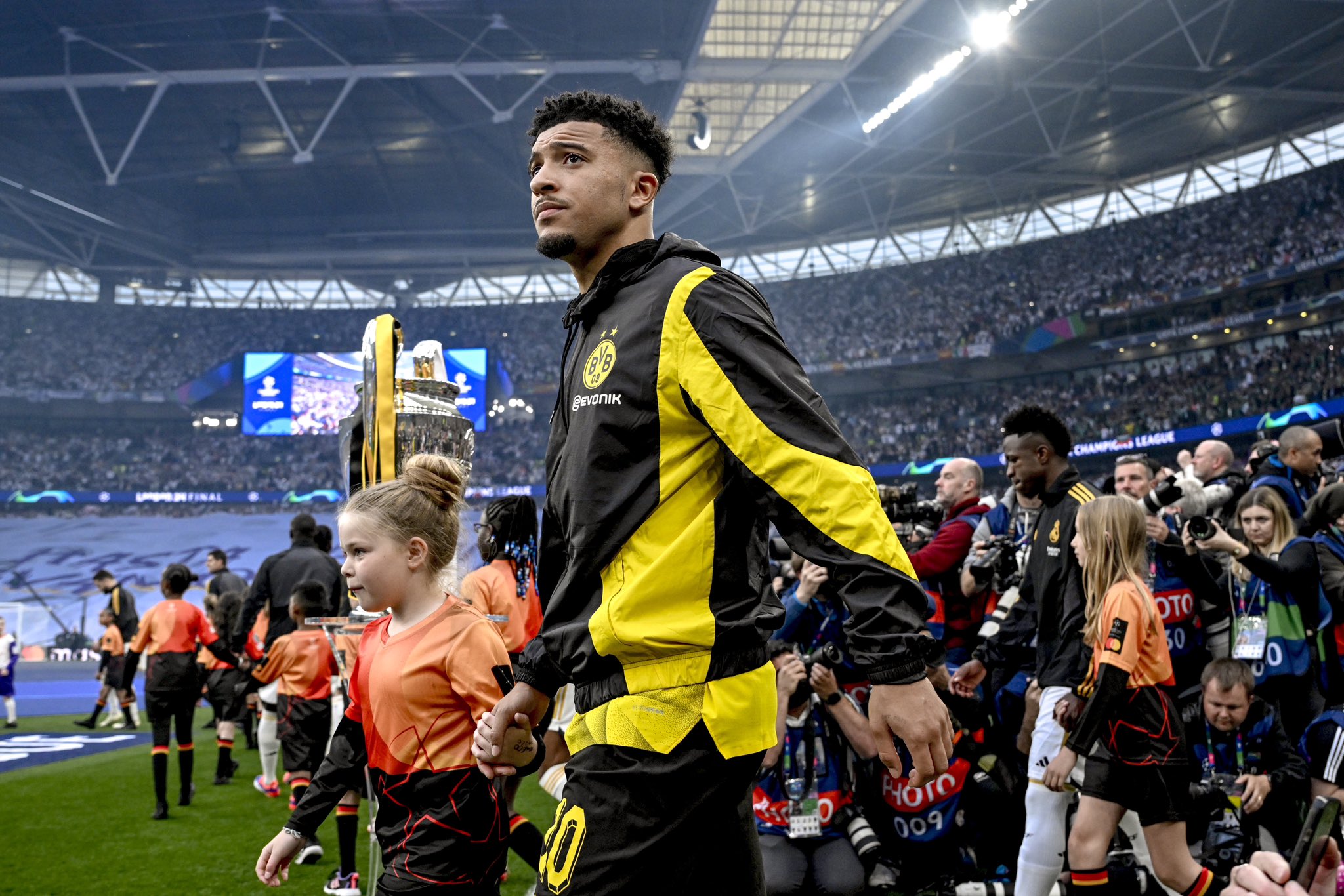 Manchester United Sets Asking Price For Jadon Sancho