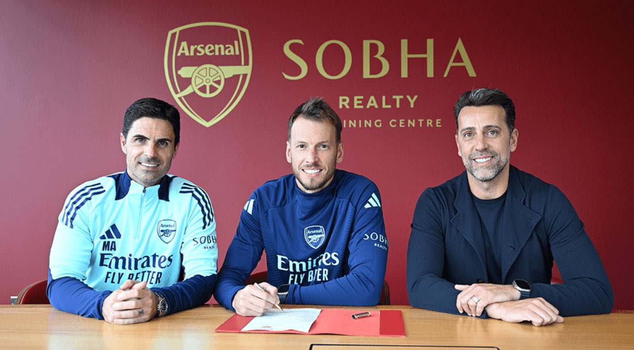 Arsenal Signs Brazilian Keeper Neto From Bournemouth