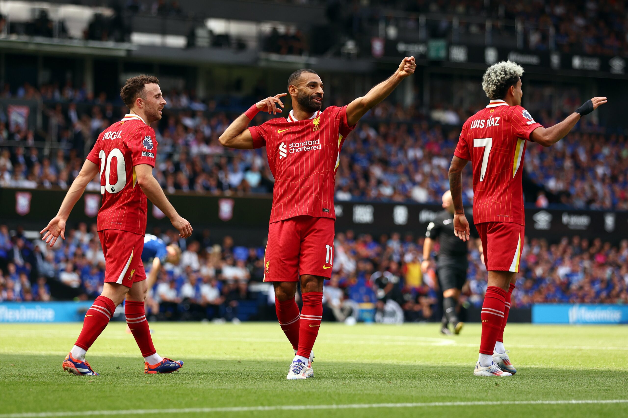 Arne Slot's Liverpool Era Begins With Promising Victory Against Ipswich Town