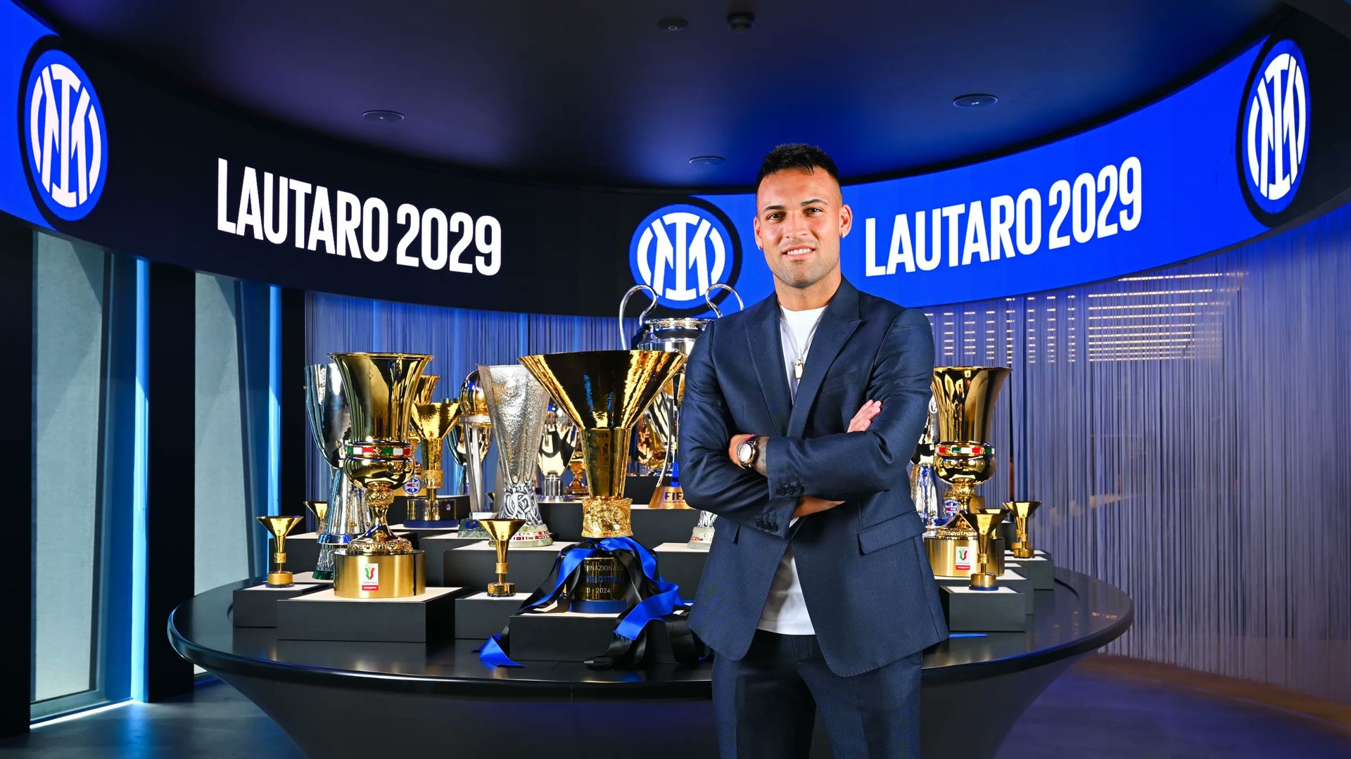 Argentine Striker Lautaro Martinez Signs New Inter Milan Contract