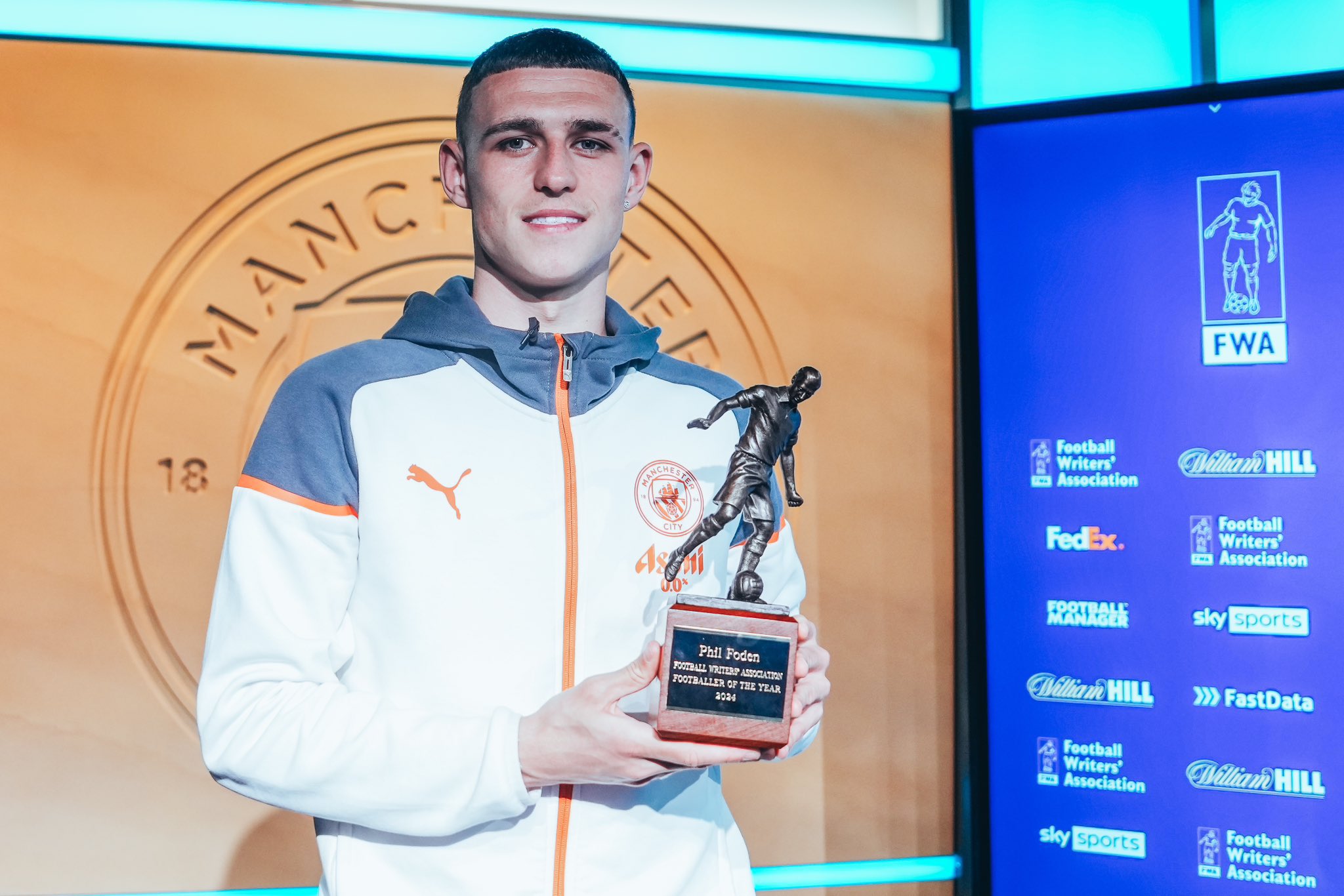 Phil Foden Named PFA Players' Player Of The Year For 2023/24 Season