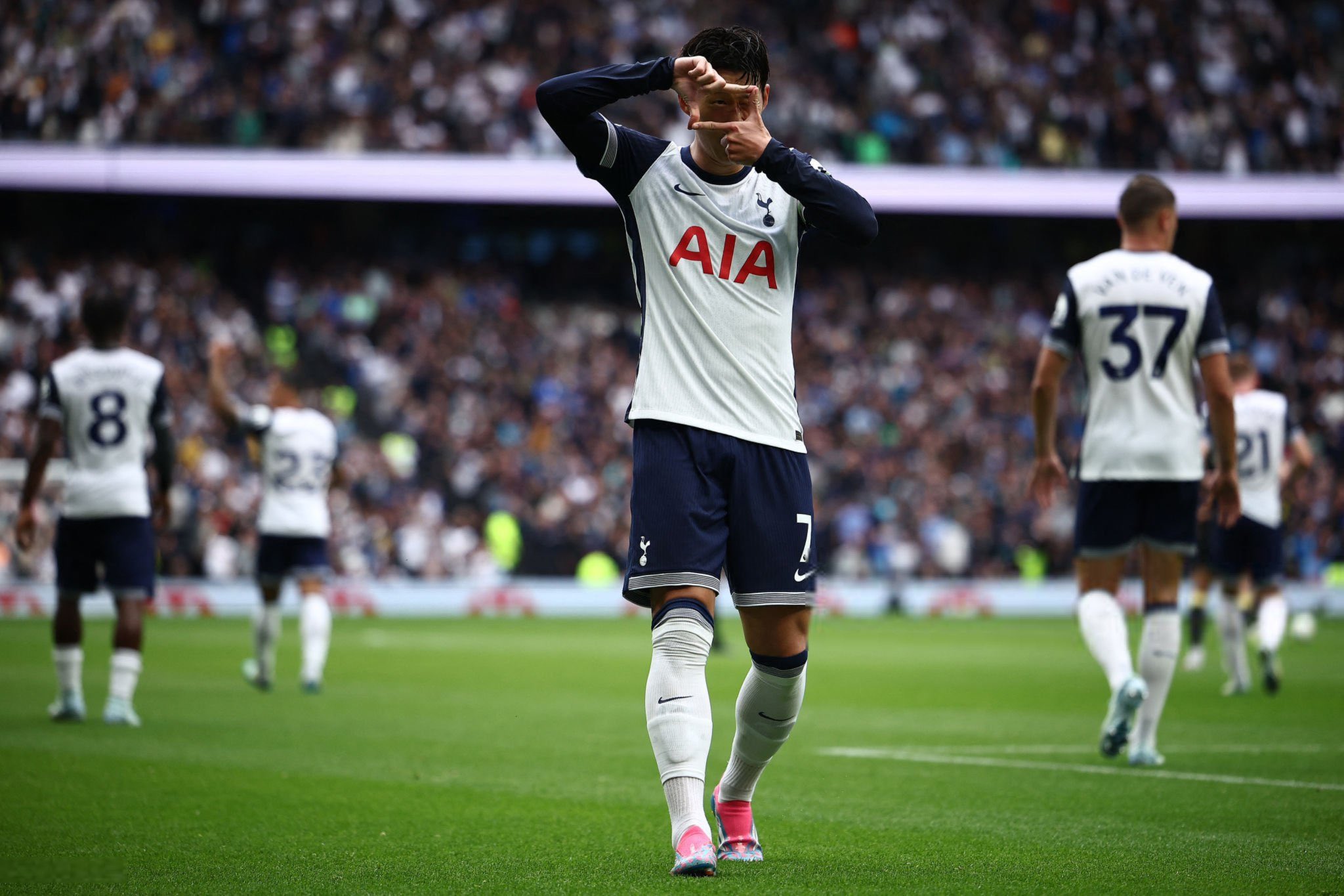 Son Heung-min Hits Double As Tottenham Fire Past Everton