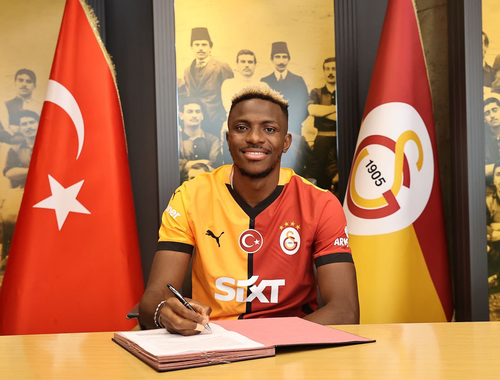 Galatasaray Confirms Signing Of Nigeria Striker Victor Osimhen From Napoli