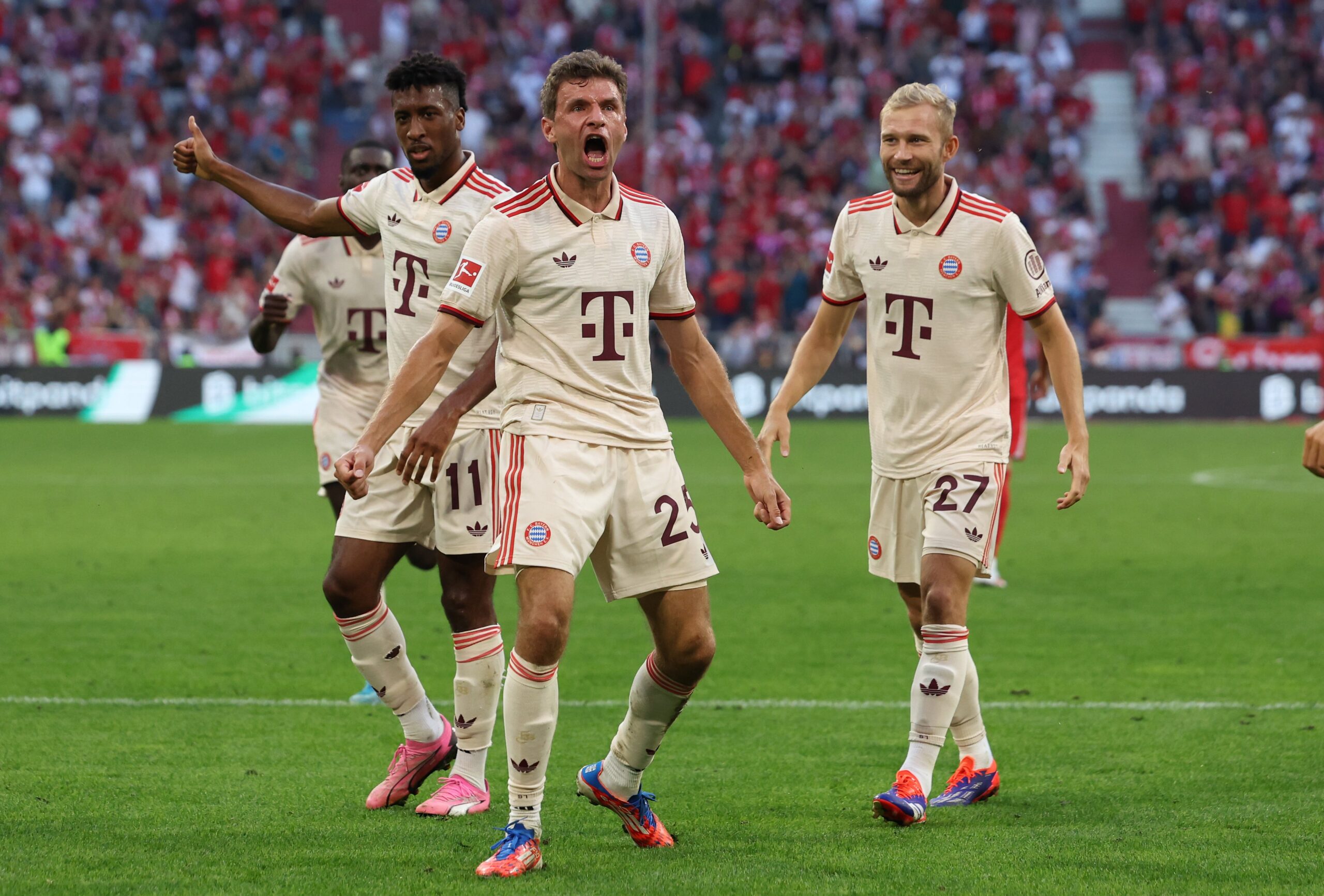 Kompany Praises Bayern's Thomas Muller After Breaking Record Against Freiburg