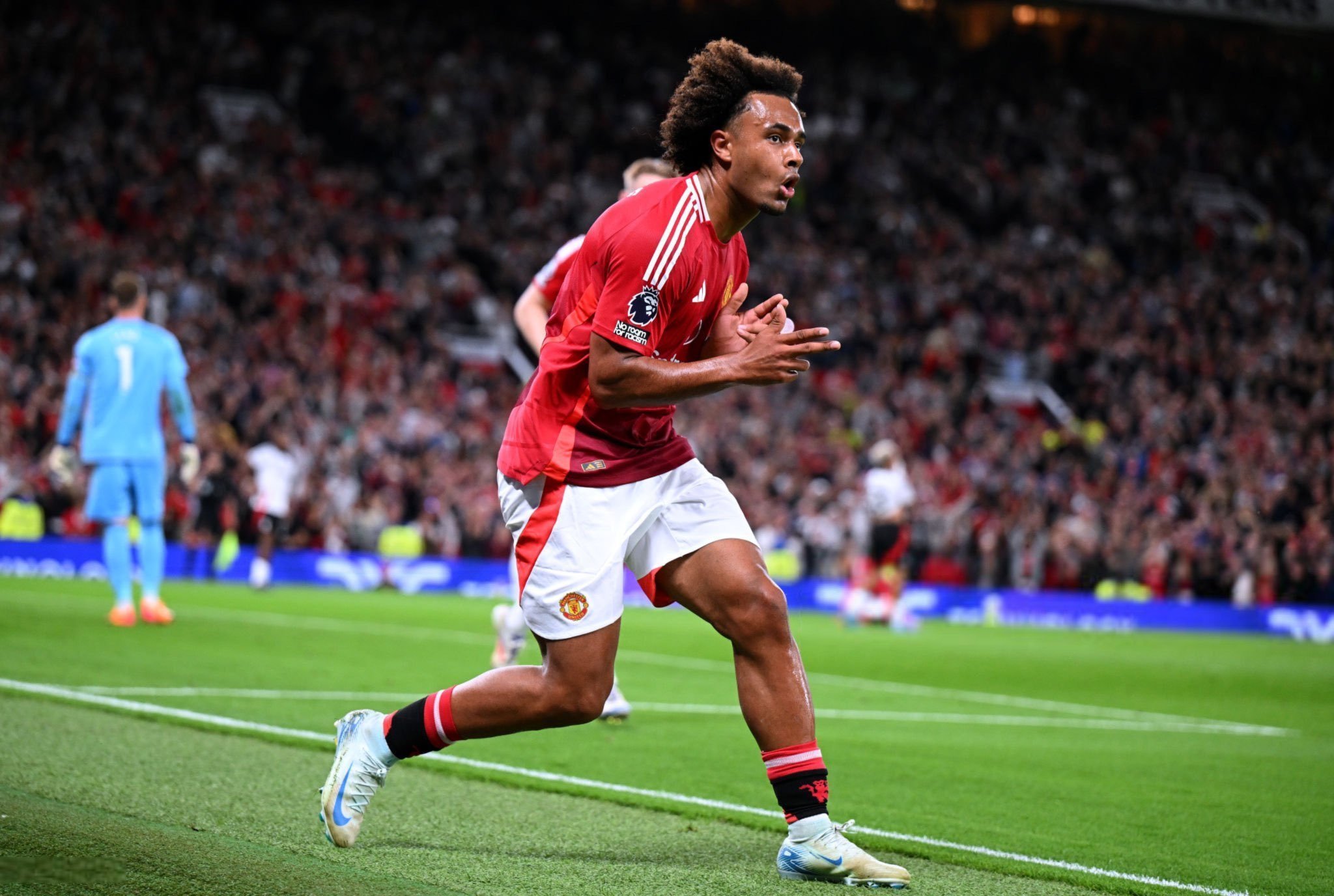 Premier League: Joshua Zirkzee Set For Shock Manchester United Exit