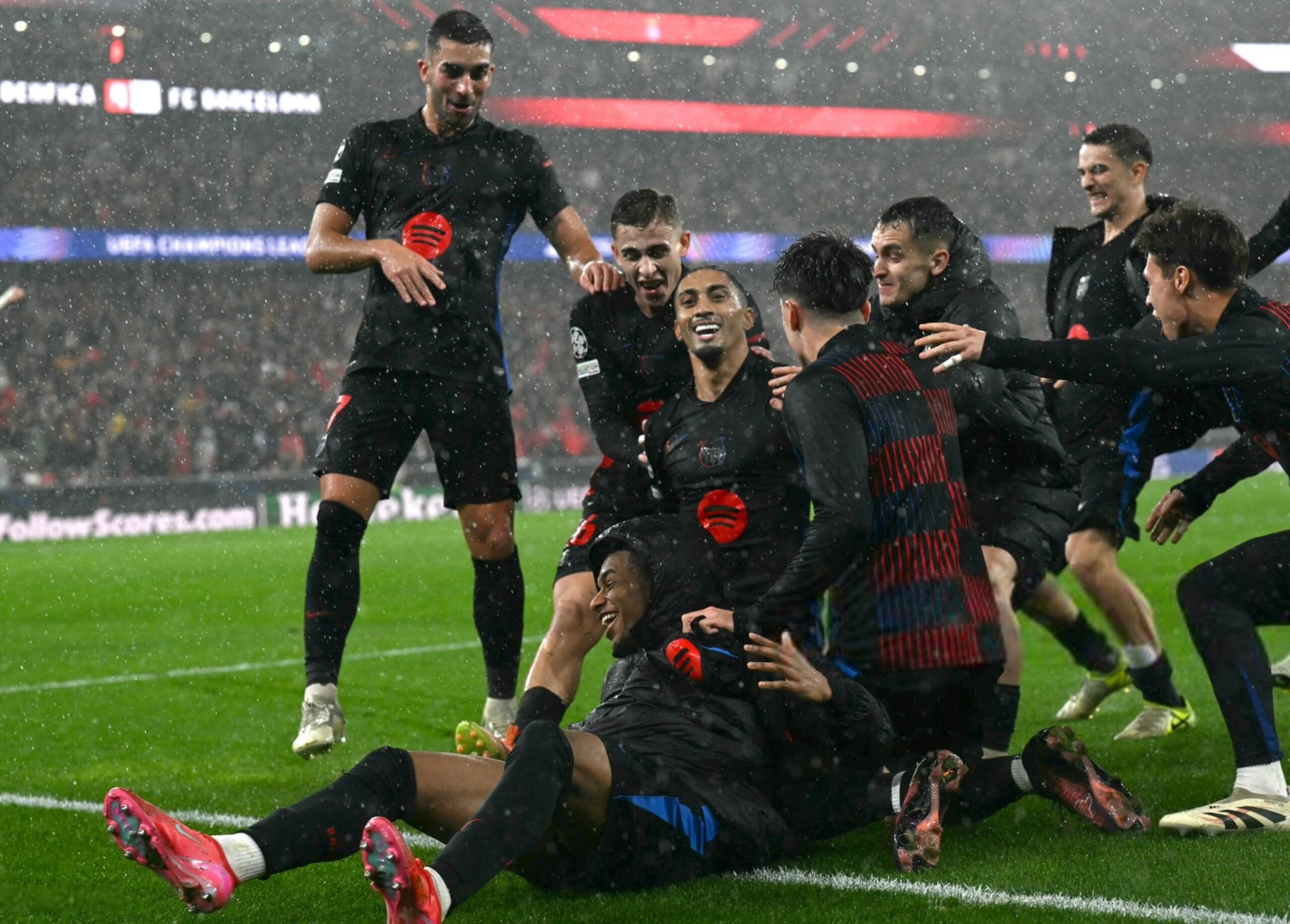 Barcelona Stuns Benfica In Thrilling Nine-Goal Champions League Comeback