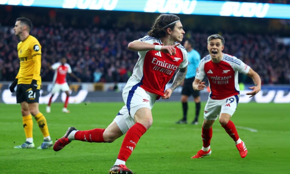 Arsenal Keeps Title Hopes Alive With Narrow Victory Against Wolverhampton Wanderers