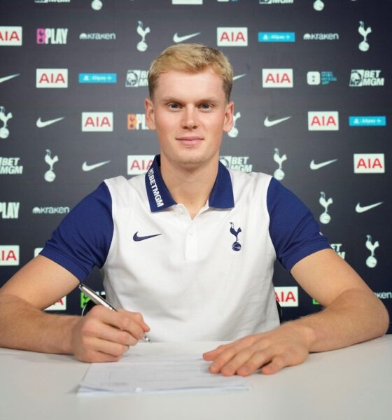 Tottenham Completes Signing Of New Goalkeeper To Replace Injured Vicario