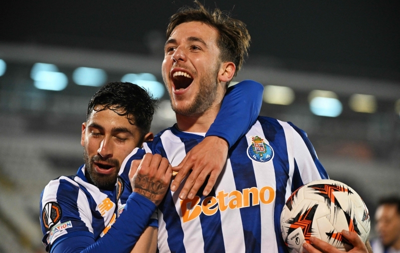 Manchester City Agrees Deal For Porto Midfielder Nico Gonzalez