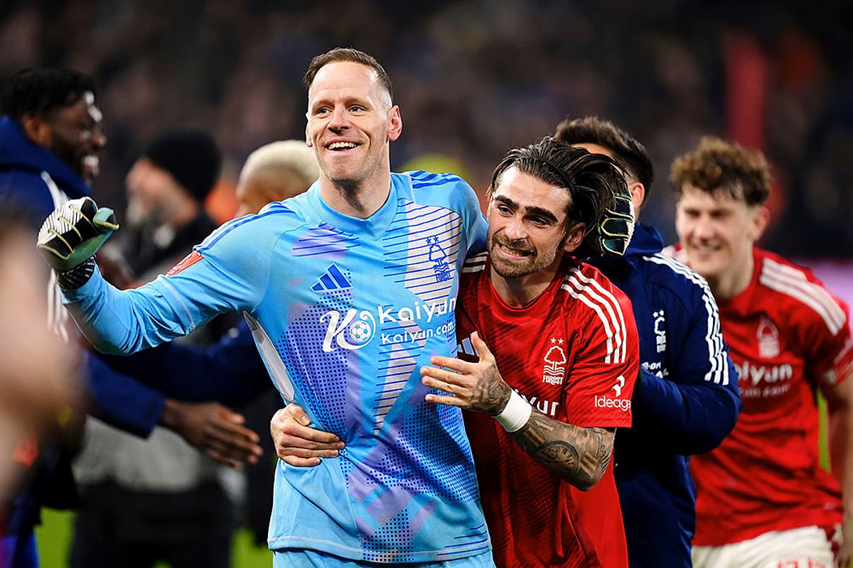 Premier League Team Of The Season So Far: From Sels To Salah