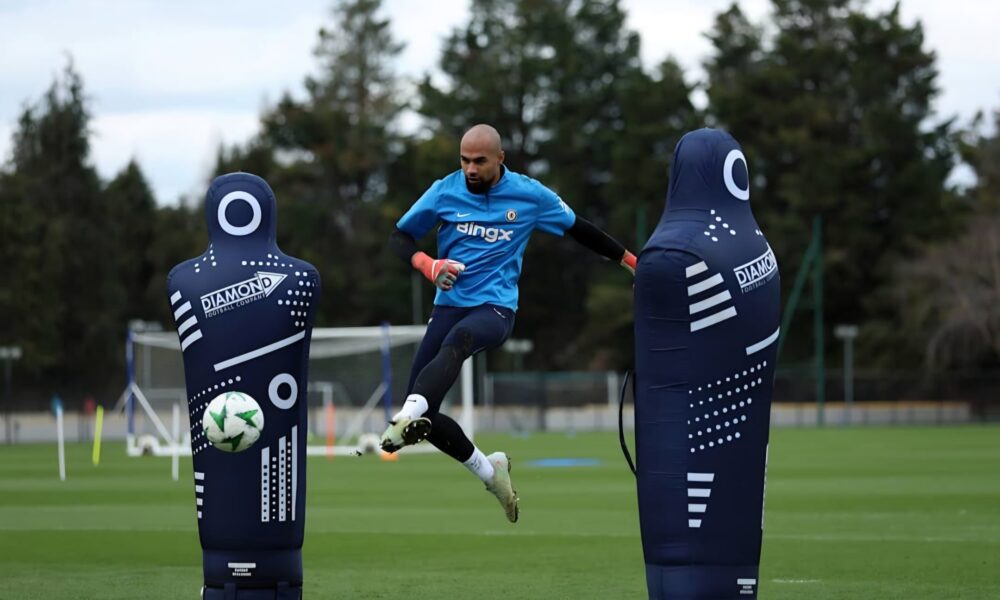 Enzo Maresca Seeks Long-Term Goalkeeper Solution For Chelsea’s Season Finish