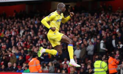 Crystal Palace Stuns Arsenal With Late Equalizer As Liverpool's Title Party Put On Hold