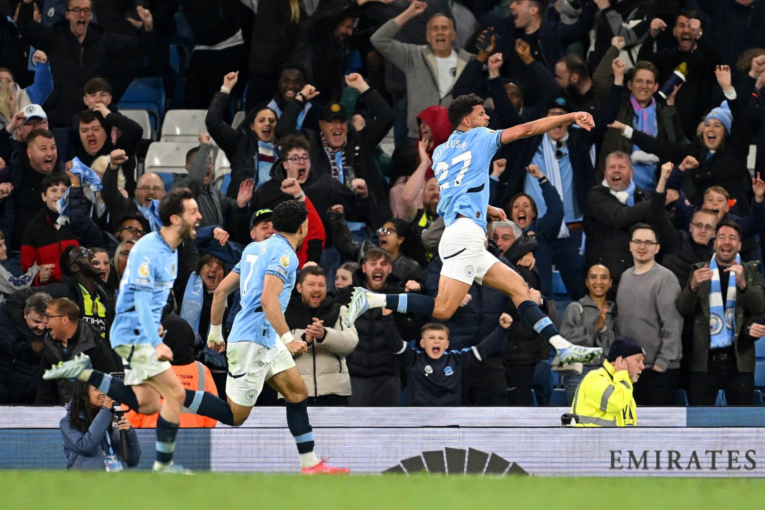 Manchester City Secures Late Victory Over Aston Villa