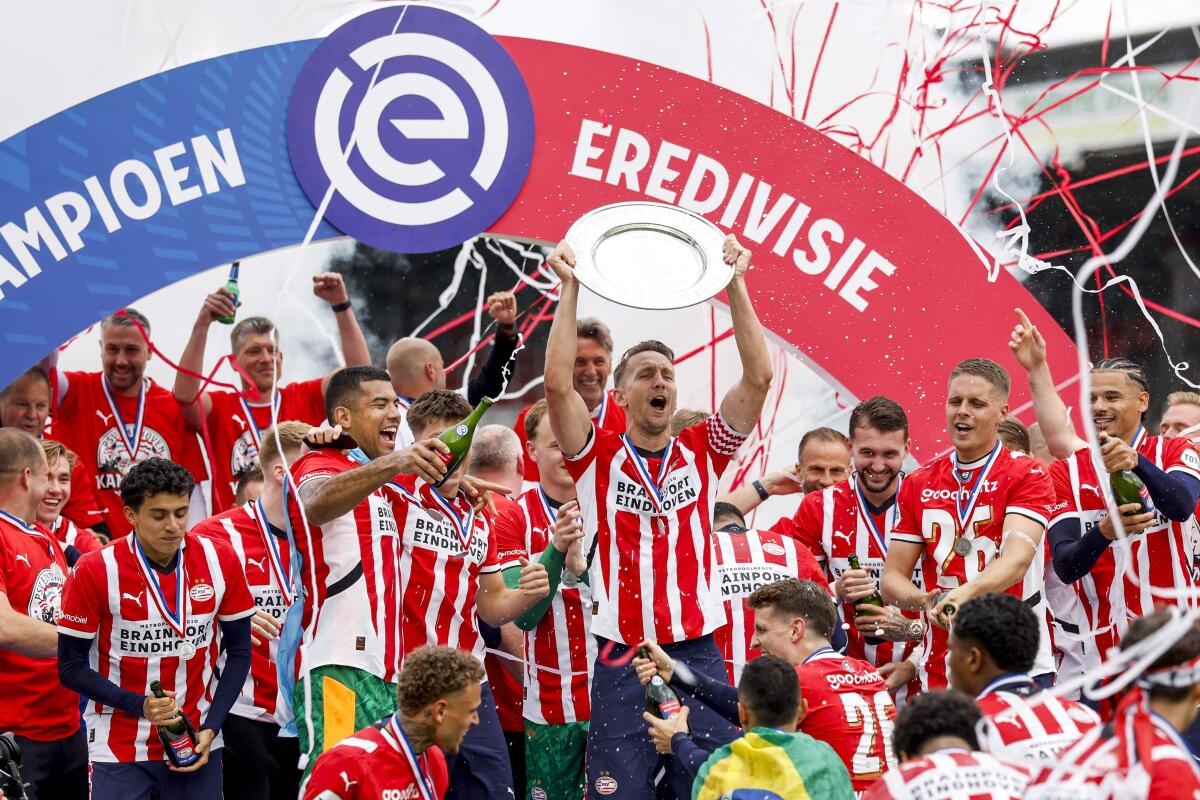 How PSV Eindhoven Won The 2024/25 Eredivisie Title