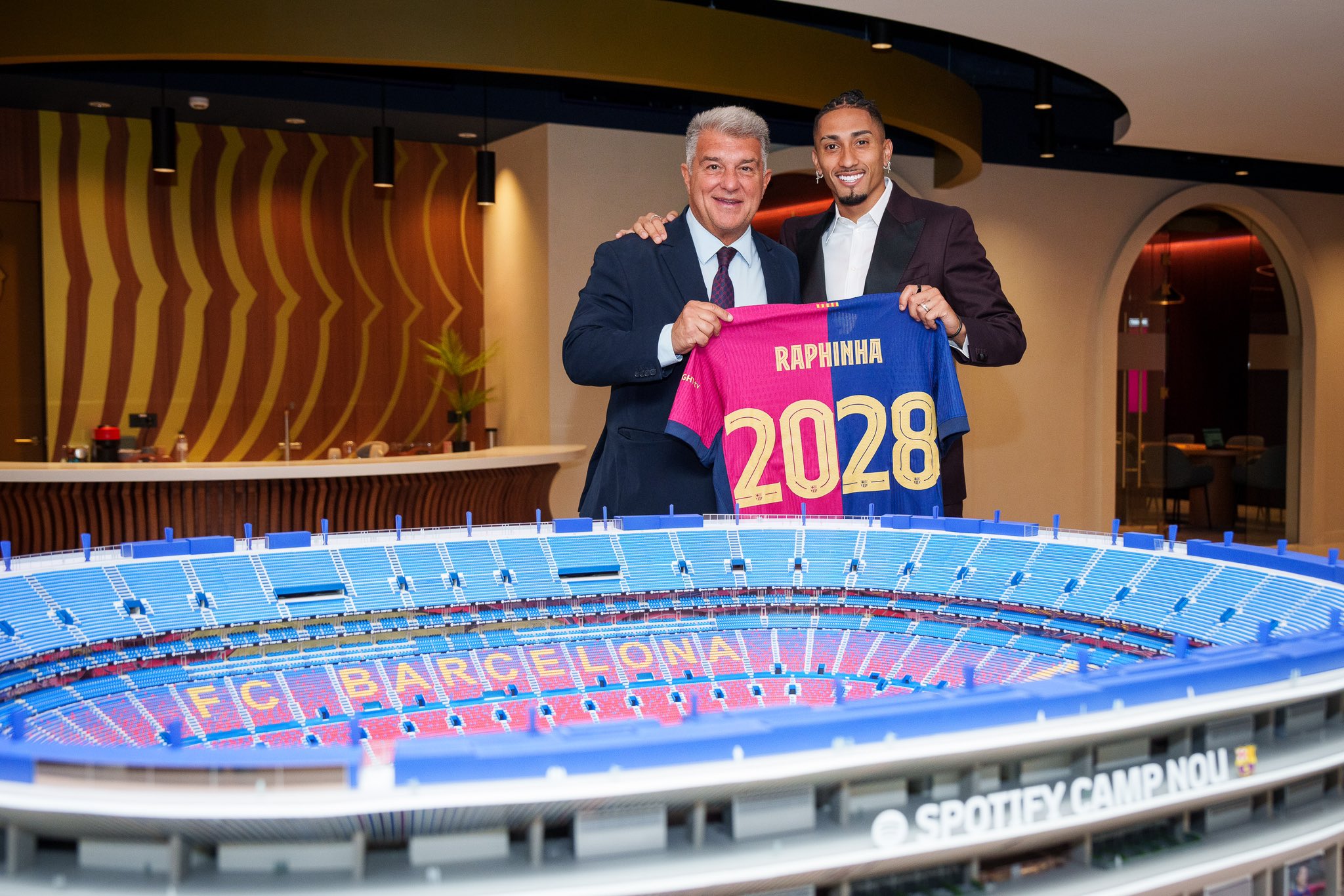 Raphinha Signs Contract Extension To Stay At Barcelona