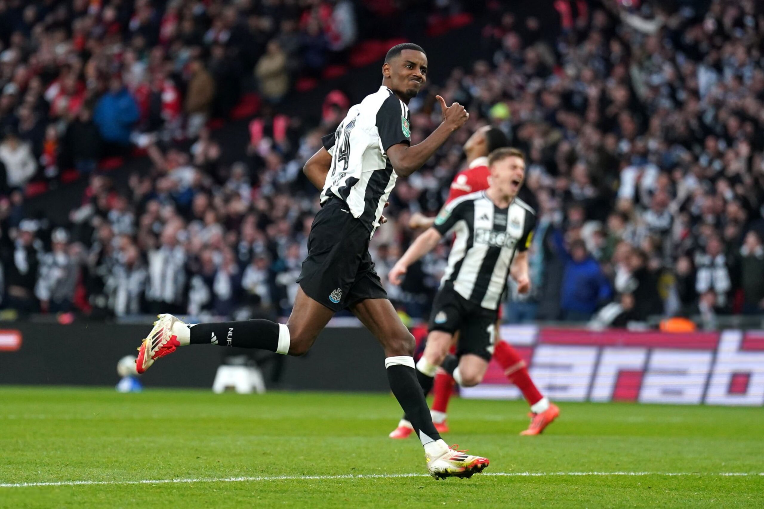 Alexander Isak Eyes Liverpool Move After Newcastle Contract Talks Collapse