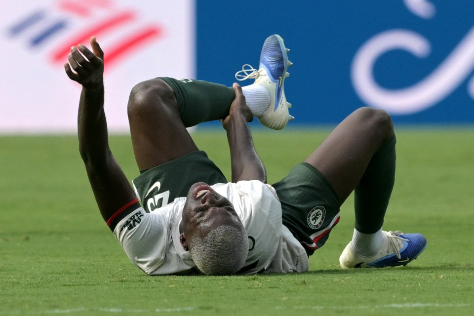 Chelsea’s Moisés Caicedo Suffers Late Ankle Injury In Win Over Fluminense