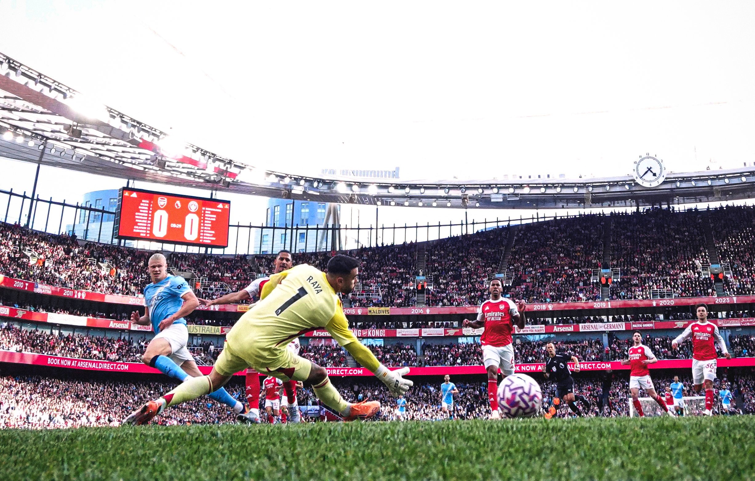 Martinelli Strikes Late To Salvage Point For Arsenal Against Manchester City
