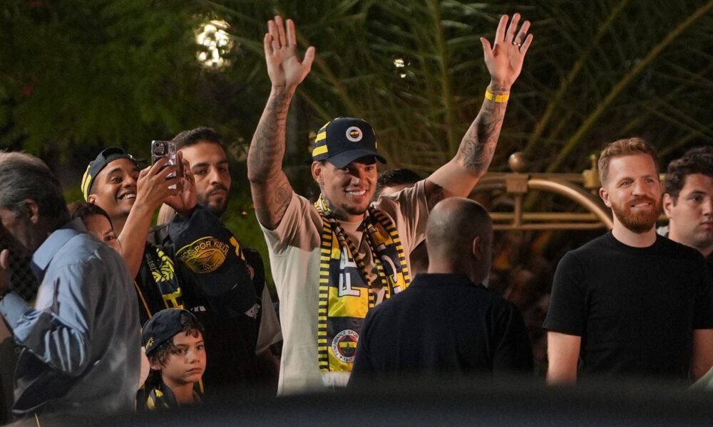 Ederson Completes Permanent Move To Fenerbahçe From Manchester City