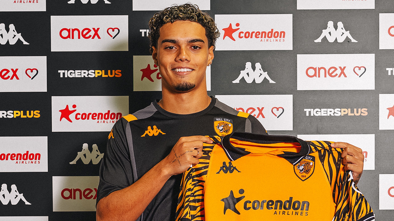 Hull City Secures The Signing Of Ronaldinho’s Son Joao Mendes