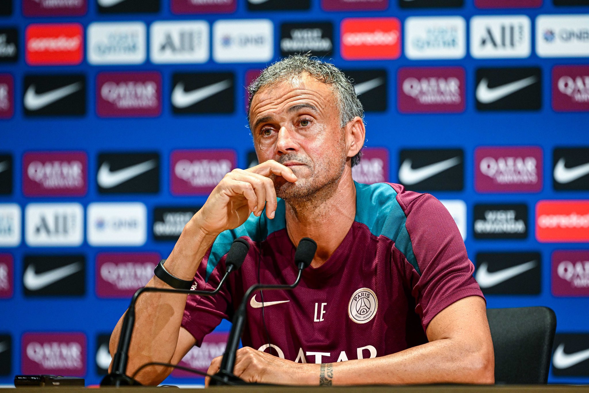 PSG Coach Luis Enrique Suffers Collarbone Break In Cycling Accident