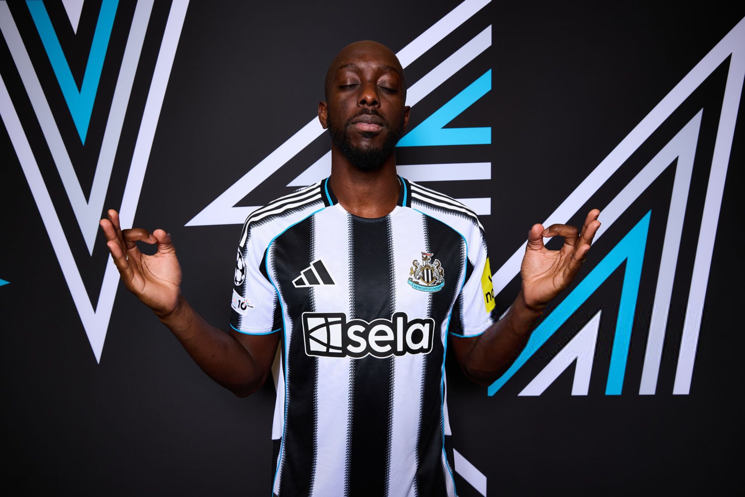 Eddie Howe Admits Yoane Wissa Must Wait Longer For Newcastle Debut Due To Injuries