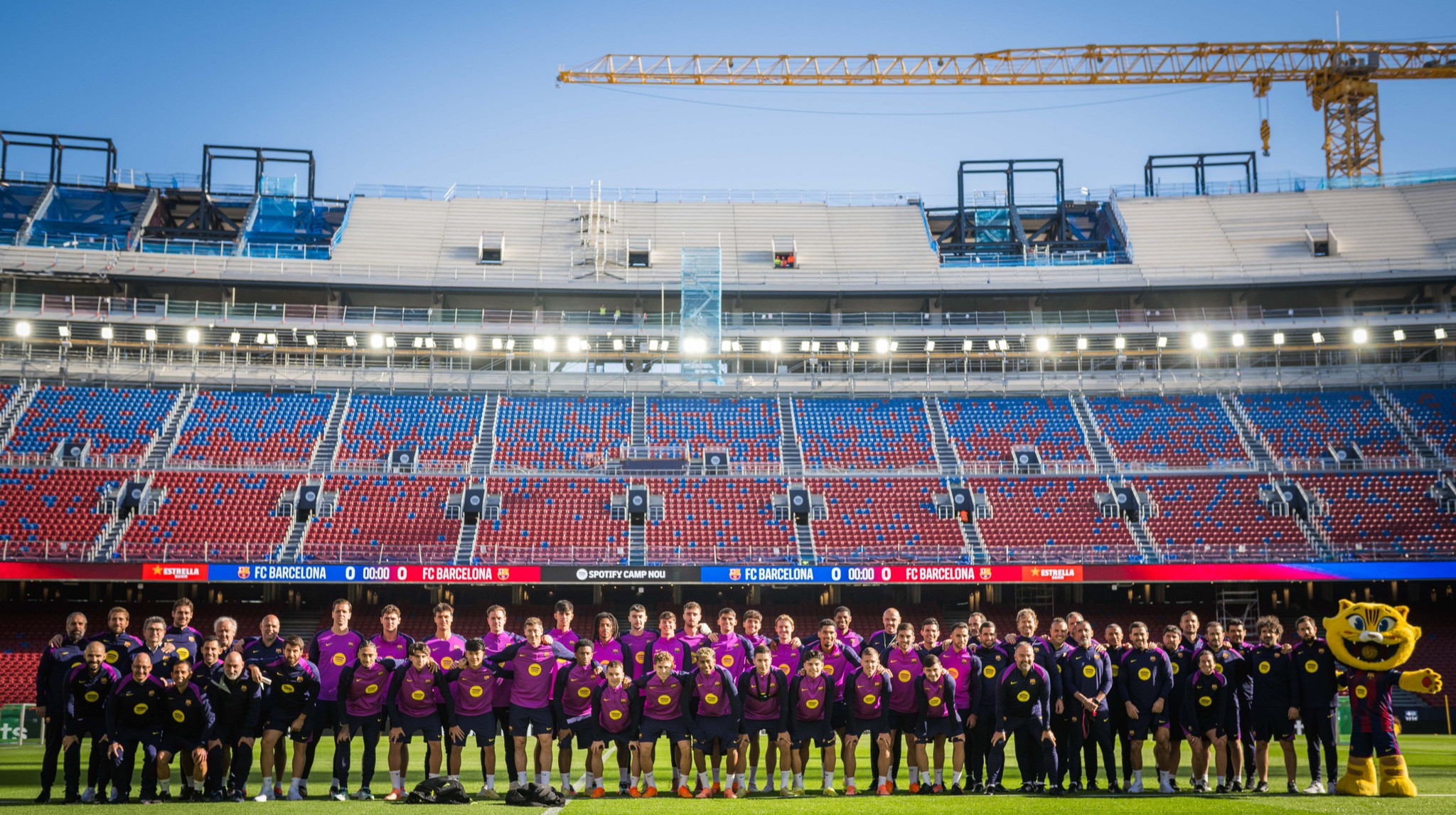 La Liga Preview: Barcelona’s Historic Homecoming As Villarreal’s Charge Continues‎