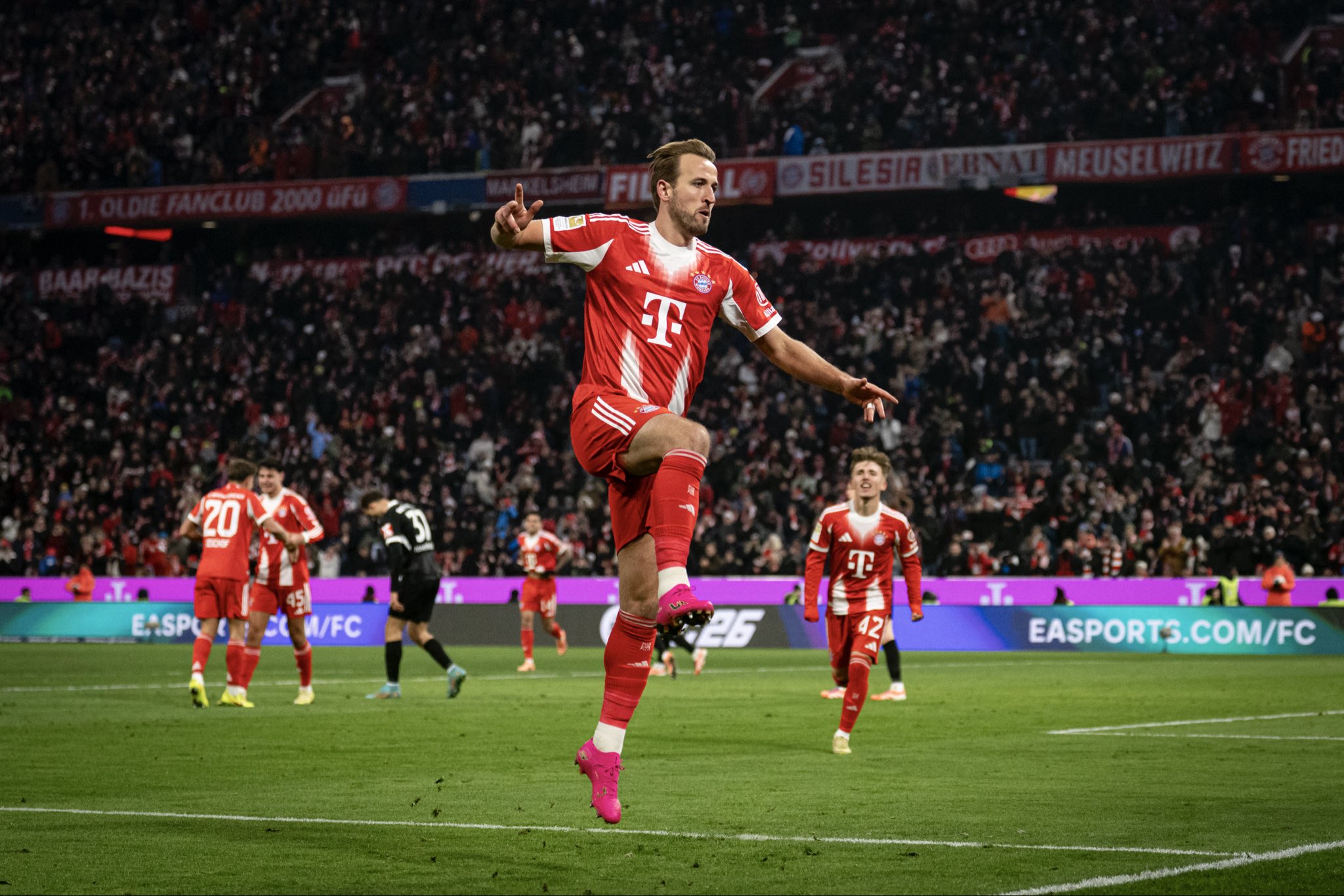 Kane Returns To North London As Bayern Face Arsenal In Champions League Clash