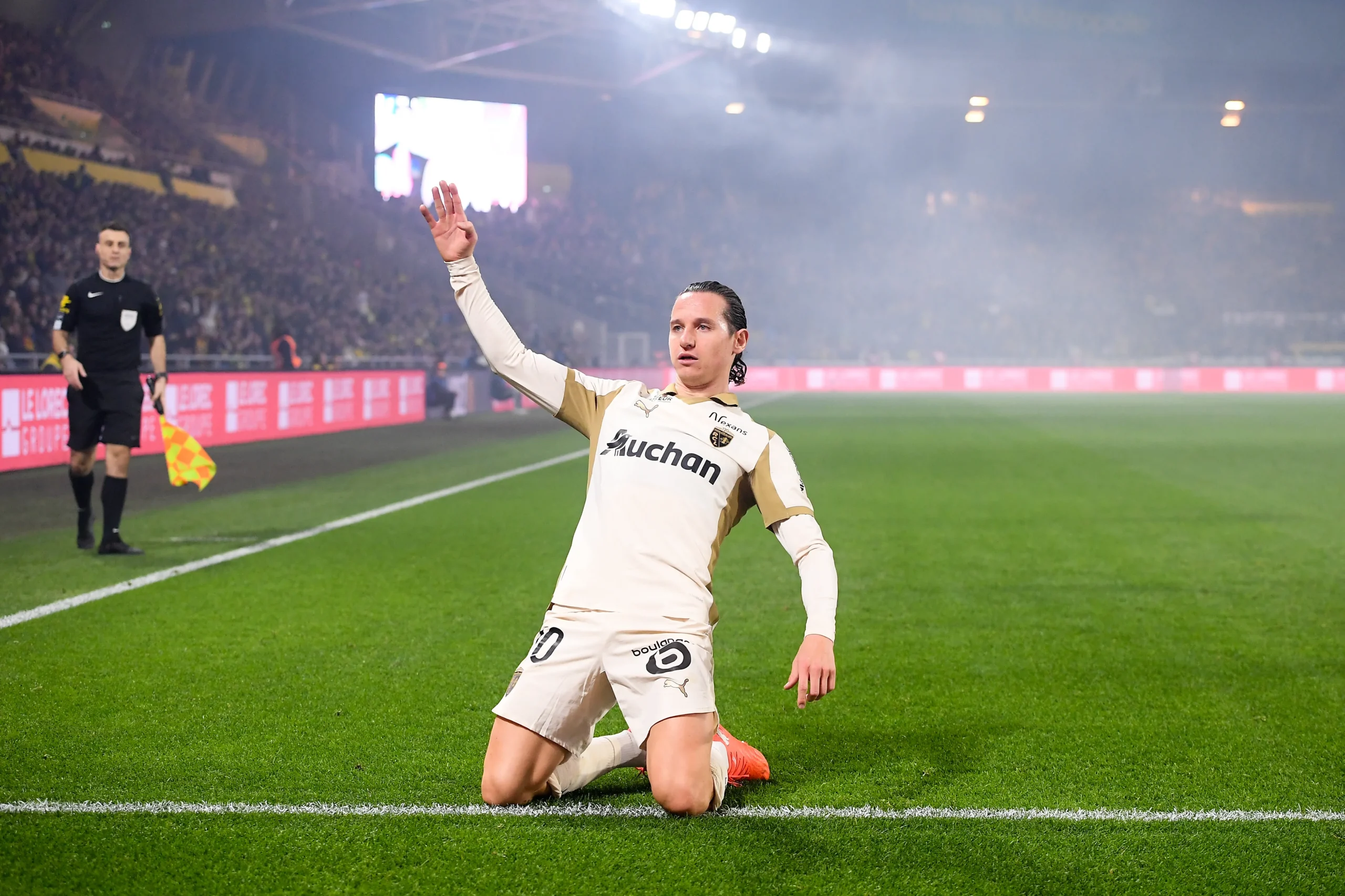 Ligue 1 Roundup: Lens Holds Top Spot As PSG Smashes Rennes And Chaos Escalates At Nice