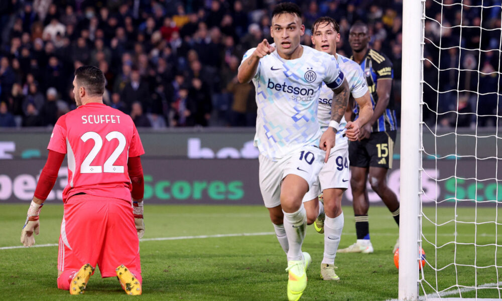 Serie A Roundup: Milan Goes Top As Napoli Draws Level And Inter Returns To Winning Ways