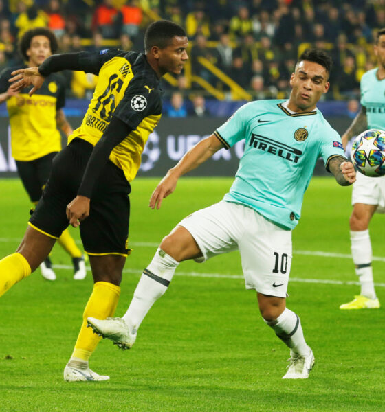 Manuel Akanji of Inter Milan against Lautaro Martinez in a training session