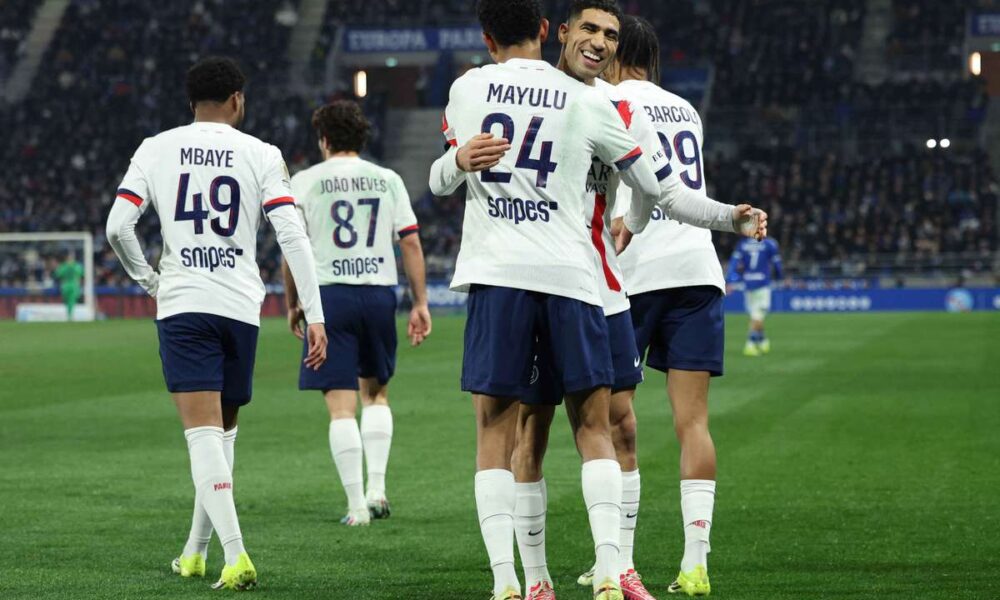 Senny Mayulu of PSG celebrating a goal in Ligue 1