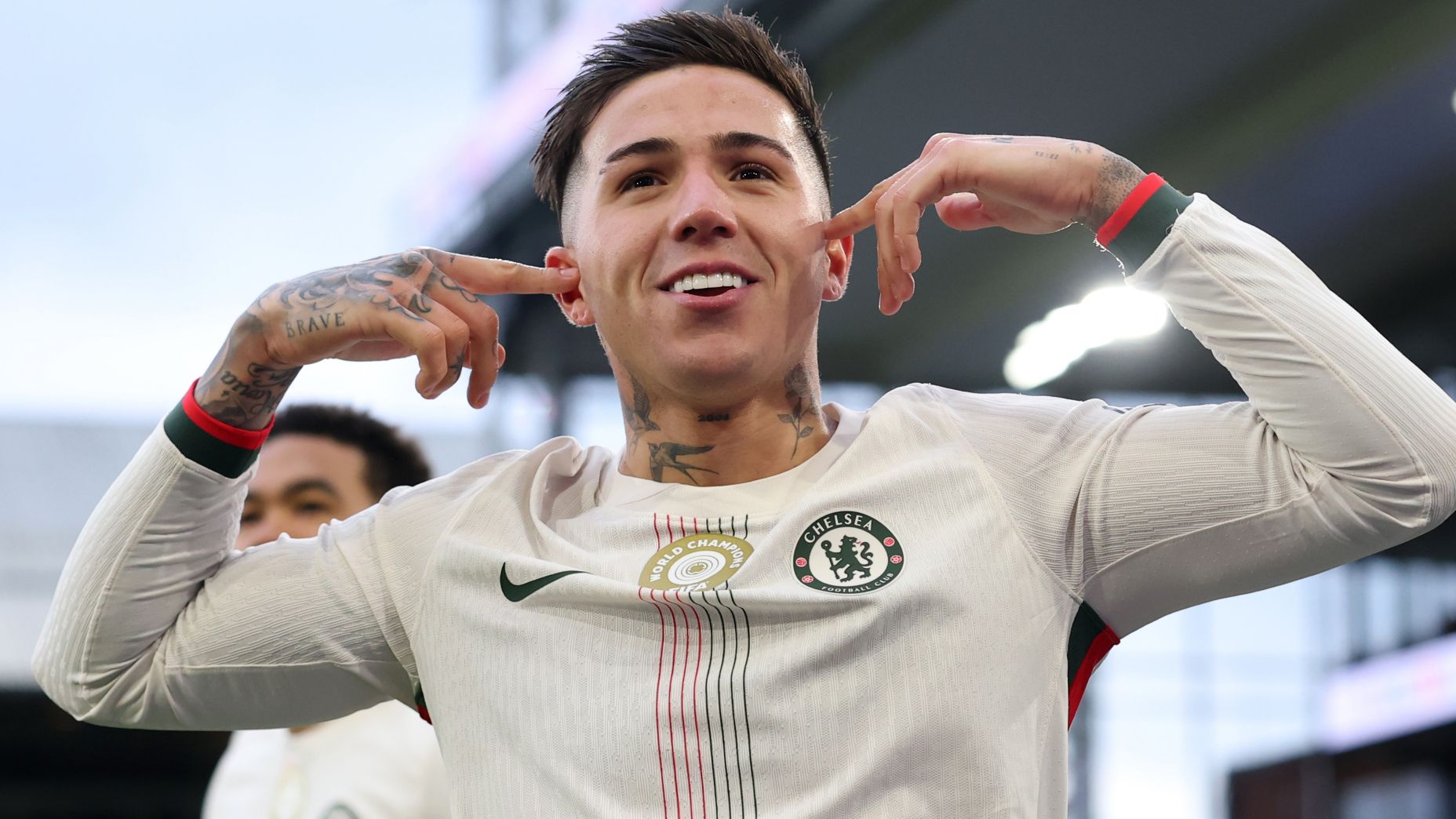 Chelsea Eye Fernández’s Return To Captaincy Amid Controversy