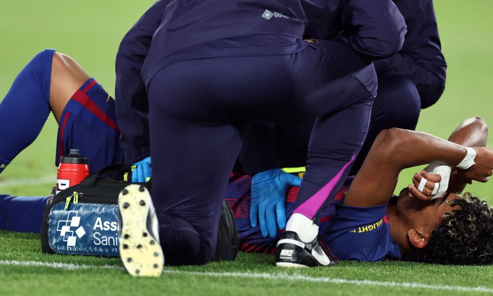 FC Barcelona has officially confirmed that Lamine Yamal sustained a hamstring injury in his left leg (specifically the biceps femoris muscle) during the team's 1–0 victory over Celta Vigo on Wednesday, April 22, 2026.