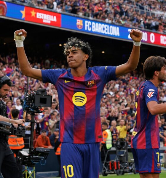 Lamine Yamal celebrates a goal for Barcelona against RCD Espanyol in the La Liga 2025/2026 season derby match. Image used for Sportxparte news.