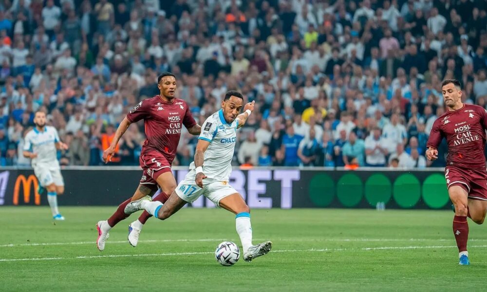Pierre-Emerick Aubameyang of Olympique de Marseille is shown scoring the opening goal during a Ligue 1 match against FC Metz. This action took place on April 10, 2026, at the Orange Vélodrome in Marseille. Image used for Sportxparte news.