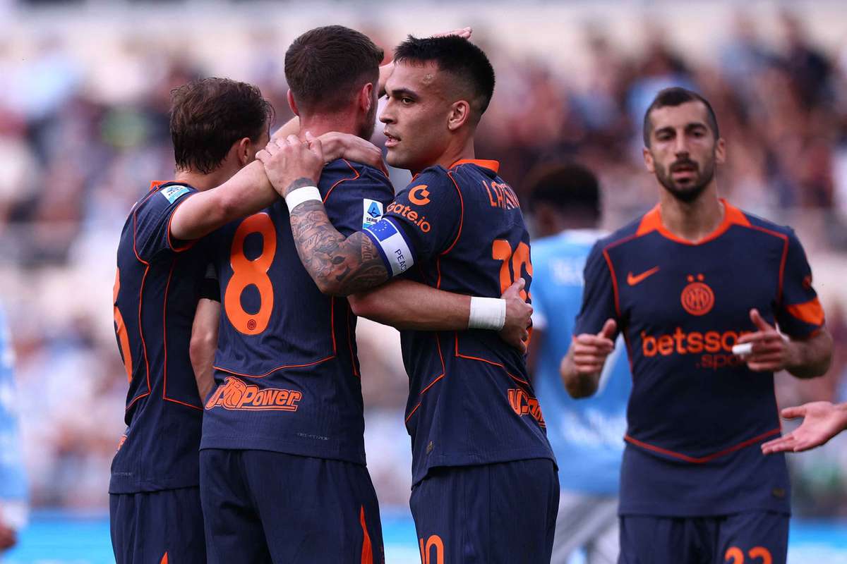 Lautaro Martínez (facing forward) celebrates with his Inter Milan teammates during a 3-0 victory against Lazio on Sunday, May 10, 2026. Martínez, the team captain, played a starring role in the win by scoring the opening goal in the sixth minute and providing an assist for teammate Petar Sučić. Image used for Sportxparte news roundup.