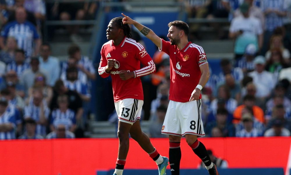 Manchester United players Patrick Dorgu (number 13) and Bruno Fernandes (number 8) celebrate a goal during their final-day Premier League match. Image used for Sportxparte news.