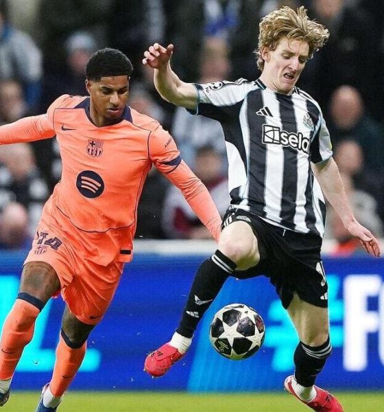 Yes, the photo is entirely real and was taken on Tuesday, March 10, 2026, during the UEFA Champions League Round of 16 first-leg match between Newcastle United and FC Barcelona at St James' Park. Image used for Sportxparte news.