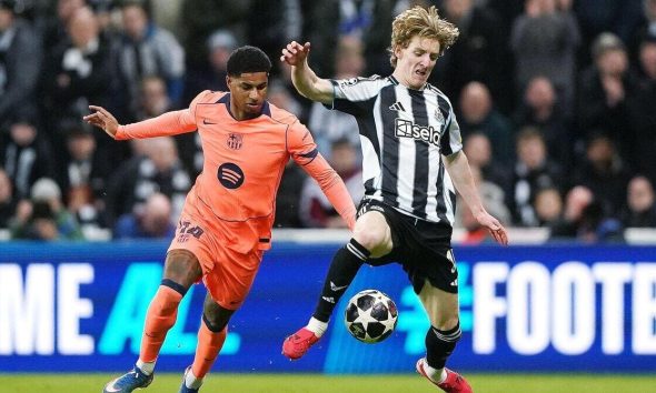 Yes, the photo is entirely real and was taken on Tuesday, March 10, 2026, during the UEFA Champions League Round of 16 first-leg match between Newcastle United and FC Barcelona at St James' Park. Image used for Sportxparte news.